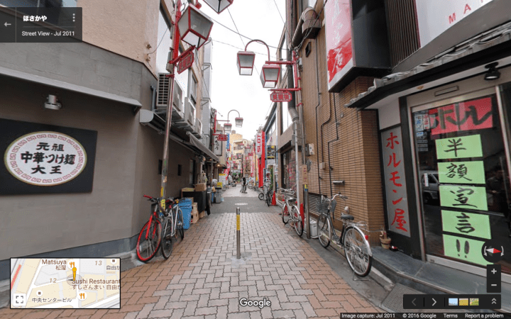 bollard-protected-alleys-ne-of-station