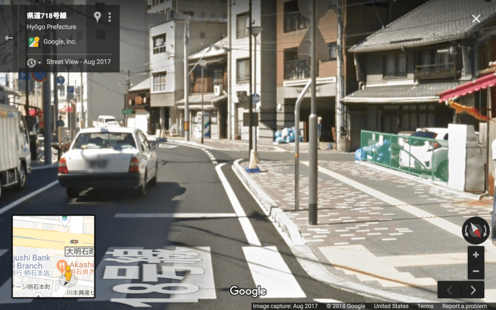 Level 5 flat with guide curbs